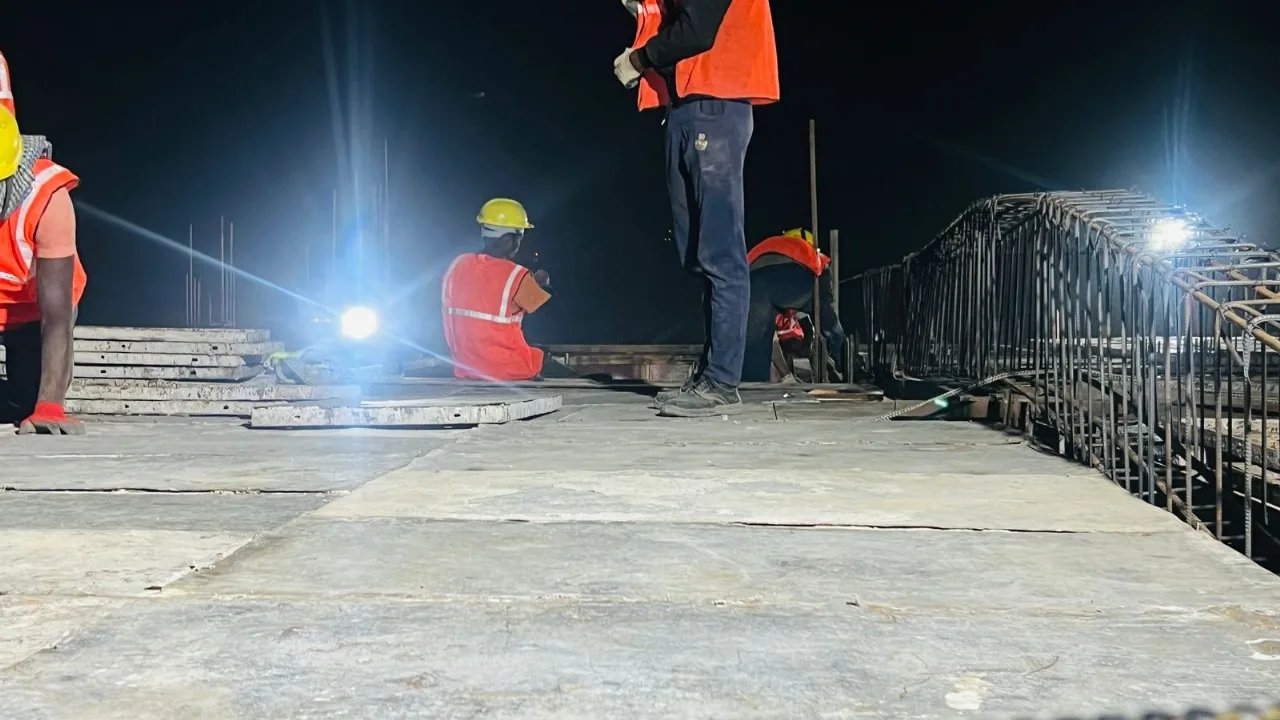 Night concrete pour under site lighting — Fortico Infra solar project site